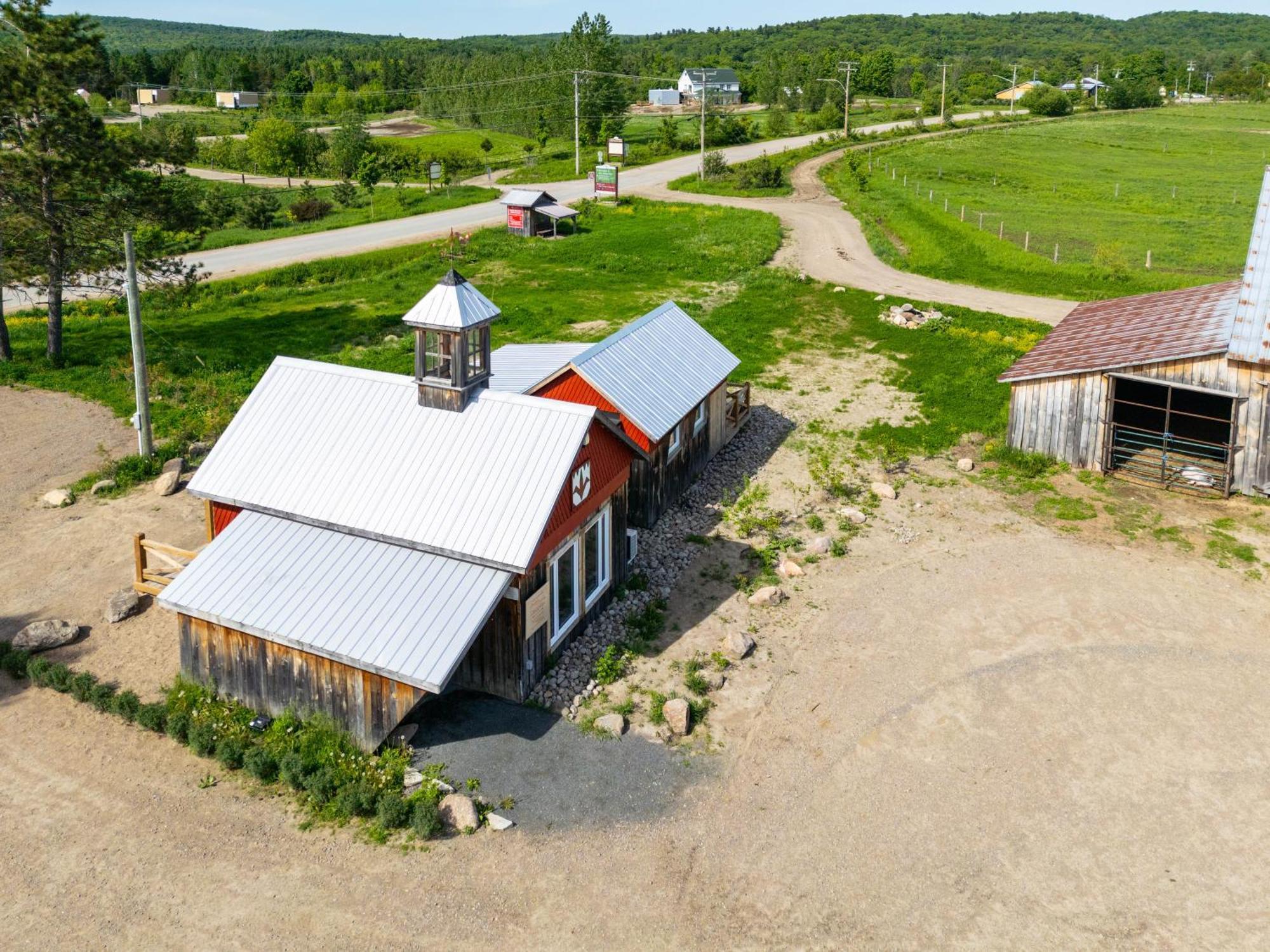 Le Baluchon Eco-Villegiature Saint-Paulin Buitenkant foto